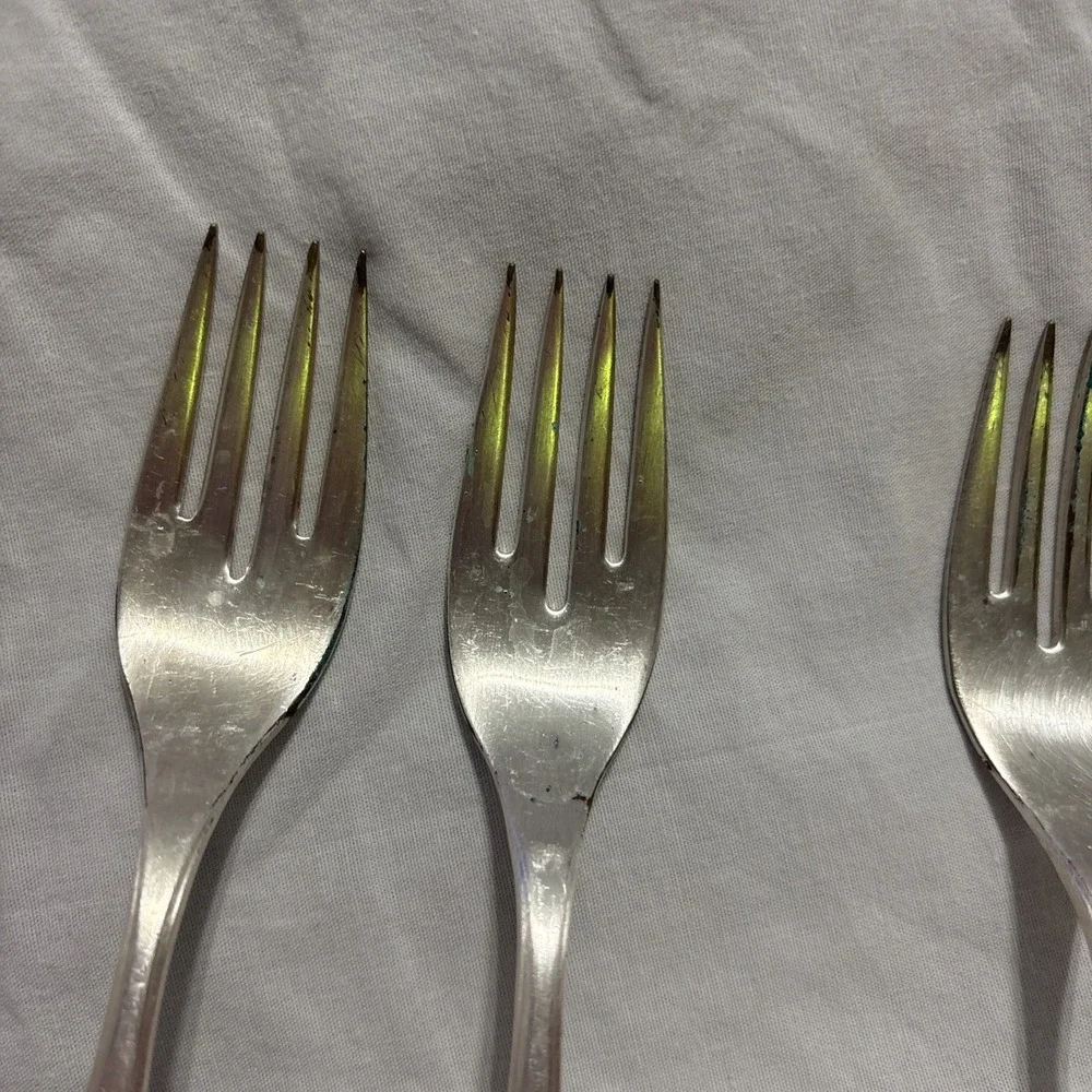 International Deep Silver Flatware 64 Pieces Silverplate With Case Vintage Read